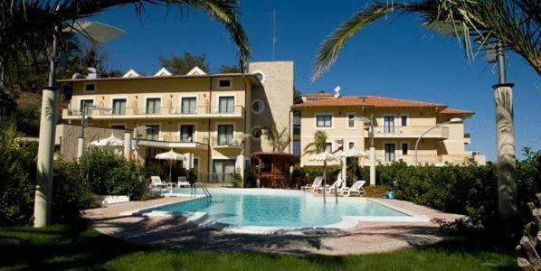 Hotel Levante Фосачезия Екстериор снимка