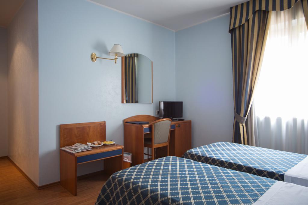 Hotel Levante Фосачезия Екстериор снимка