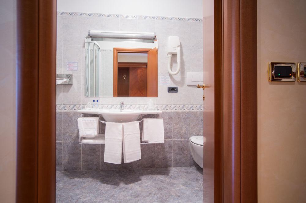 Hotel Levante Фосачезия Екстериор снимка