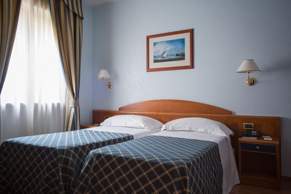 Hotel Levante Фосачезия Екстериор снимка