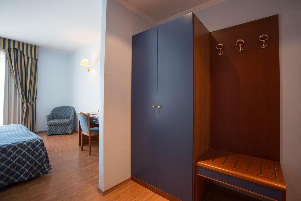 Hotel Levante Фосачезия Екстериор снимка