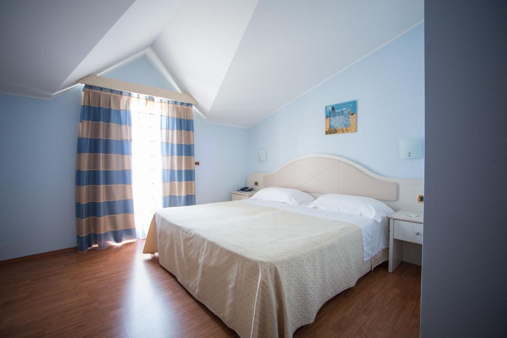 Hotel Levante Фосачезия Екстериор снимка