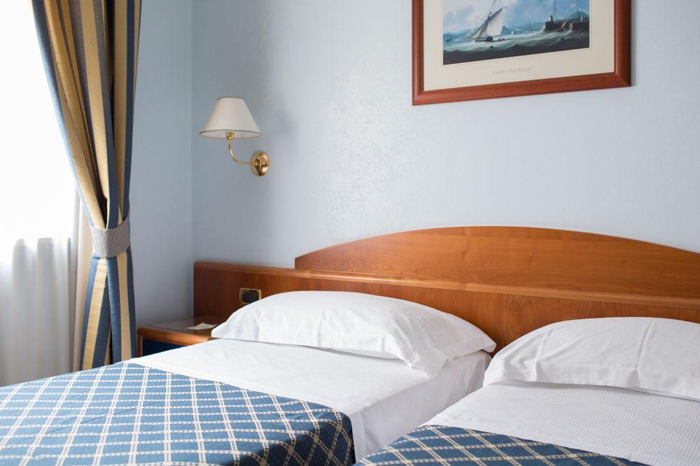Hotel Levante Фосачезия Екстериор снимка