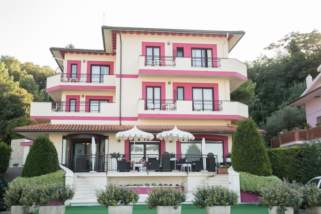 Hotel Levante Фосачезия Екстериор снимка