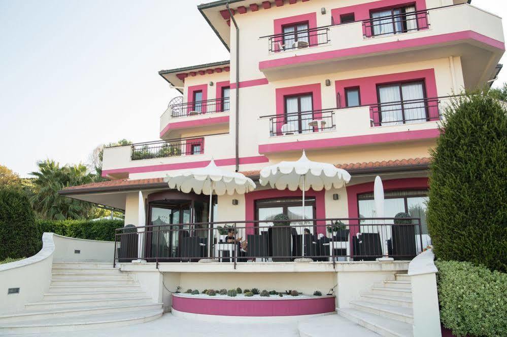Hotel Levante Фосачезия Екстериор снимка